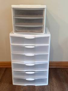 LLR - Sterilite Plastic Storage Drawer Units (Lot of 3)