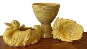 LLR - Vintage McCoy Pottery Harmony Line Pedestal Planter, Duck Planter & Nelson McCoy Open Hands Dish (Lot of 3)