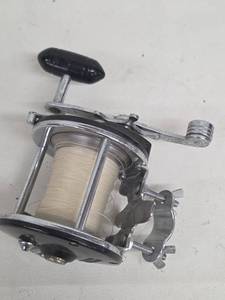 Penn 210 High Speed Spinning Reel with Line - Vintage Saltwater Angling Gear