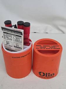 Elin Hand Red Flare Marine Signal Kit with Flare Gun