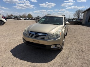 2010 Subaru Outback 1 Owner