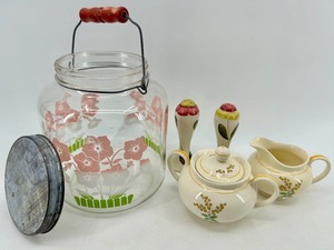 Spode Royal Jasmine Mimosa Glass Canister Jar with Creamer & Sugar Set and Blue Ridge Salt & Pepper