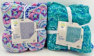 No Sew Throw Kit - 2-Print Fleece Throws NEW