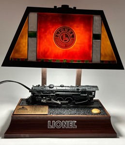 Vintage Lionel Hudson 700E Train Lamp