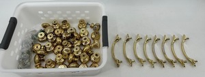 Assorted Gold Cabinet Knobs & Pulls