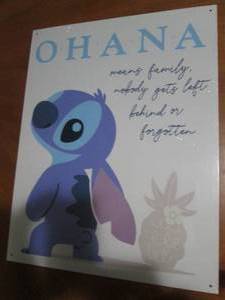 Ohana Family metal sign, measures 1...