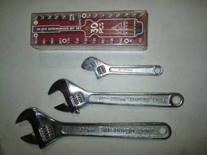 30pc screwdriver and bit set plus a...