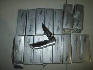 Lot of 16 fighter plus pocket knive...