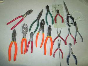 Lot of assorted pliers...