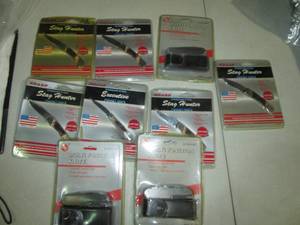 Assortment of small pocket knives a...