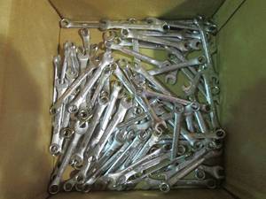 Huge lot of 38in combination wrenc...