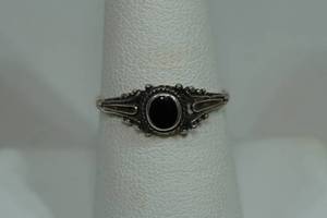 Sterling Silver Ladies Black Onyx Ring