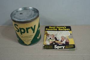 Vintage Spry Can and Recipe Book