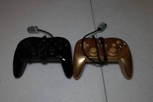 2 Nintendo Wii Wired Accessory Controllers