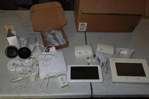 Frontpoint Camera Security System and Extra Components