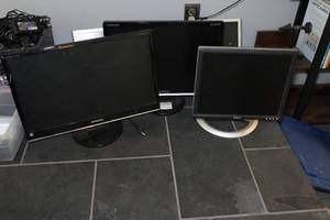 LCD Computer Monitors - Dell, Samsung, HP