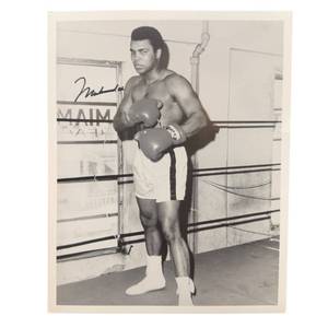 Muhammad Ali Signed 8x10 Photograph with COA