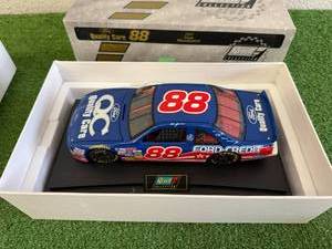 Ford 1997 Thunderbird Revell Collection 88 Die Cast