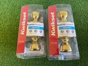 2 New Kwikset Bed & Bath Knobs