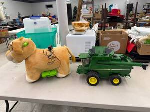 Childrens Toys - John Deere Combine
