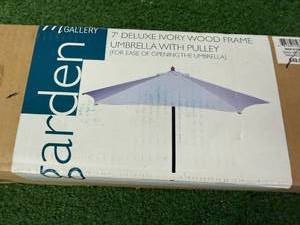 New 7 Deluxe Ivory Wood Frame Umbrella with Pulley