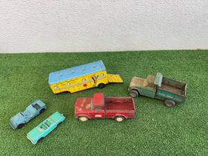 Tonka Pickup, Roy Rogers Horse Trailer & Other Vintage Toys