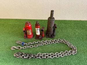 Hydraulic Jacks & Small Chain