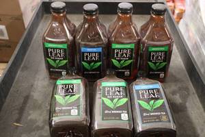 Pure Leaf Tea 2-2Qt bottles of swee...
