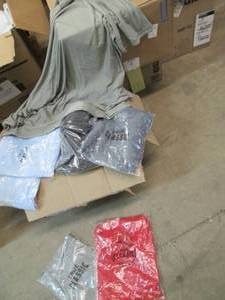 Box of assorted new tahirts, mainly...
