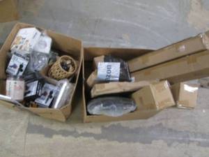 Lot of damaged package new items...