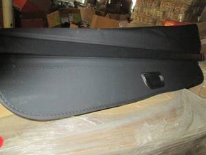 Retractable vehicle back cover...