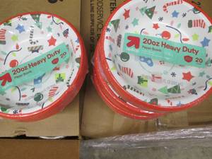 6 20 Count heavy duty paper bowls...