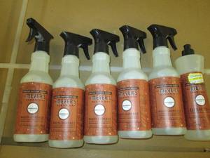6 Mrs Meyers clean day cleaners...