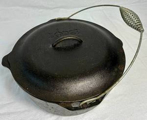 Lodge Cast Iron Dutch Oven - 10DO - 7 Quart