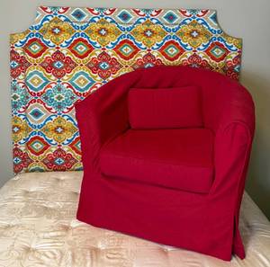 Fresca Fiesta Fabric Queen Headboard and IKEA Ektrop Tullsta Armchair
