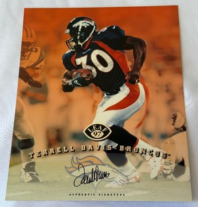 Terrell Davis Autographed 1997 Leaf Jumbo Football Card