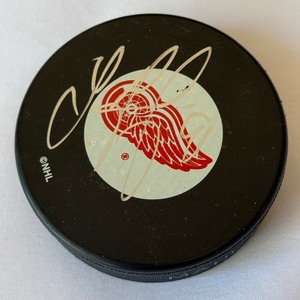 Sergei Federov Autographed Detroit Red Wings Hockey Puck
