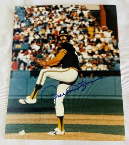Rollie Fingers Autographed 8x10 Baseball Photo