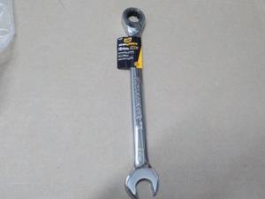 Gear Wrench 18mm Ratcheting Wrench...