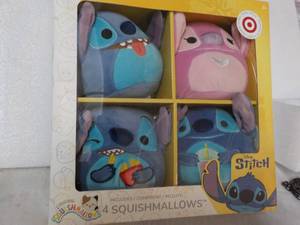 4 Squish mallows...