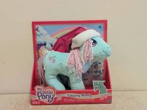 NEW HASBRO MY LITTLE PONY SINGING MINTY
