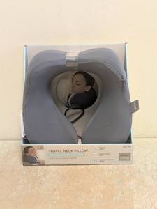 AIRIA LIVING TRAVEL NECK PILLOW WITH COOLING TECHNOLOGY