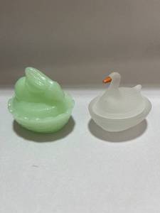 Jadite Bunny on Nest and Frosted Duck on Nest both Salts No chips or cracks