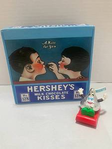 Hersheys Kisses Cardboard Box #128 Hersheys Kiss on a Sled