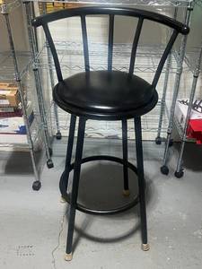 28 Bar Stool Great Condition