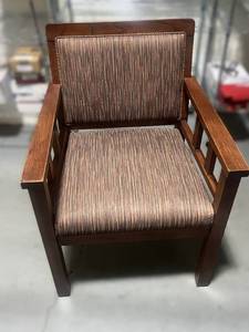 Great Mission Style Side Chair Great Condition