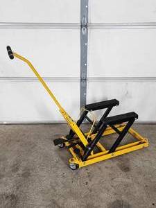 Central Hydraulics Portable 1500 lb. Capacity ATV  Motorcycle Lift