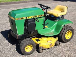 John Deere 116 Hydrostatic Riding Lawn Mower