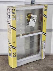 Pella 29 x 41 Tilt Double Hung Window