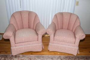 Pair of Vintage Pink Shell Back Chairs by Thomasville